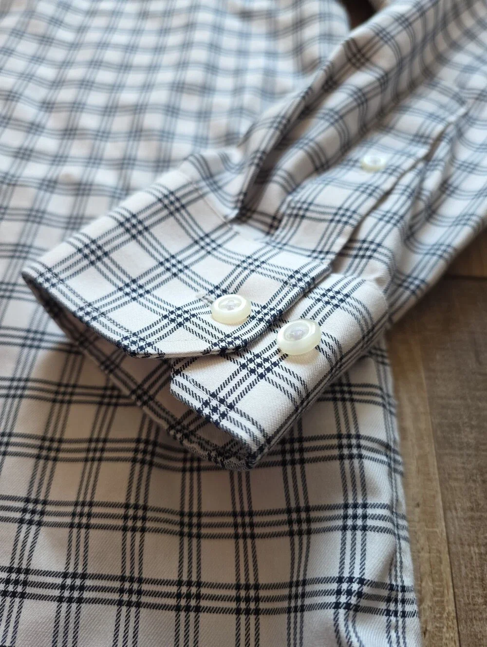 Banana Republic - Non-Iron Slim Fit Dress Shirt - M - White Navy Plaid